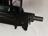 8996 IMI Uzi Pistol 9MM, 3 Mags, 2 are high capacity, in original box,
More pictures at dawsonsdoubles.com - 5 of 18