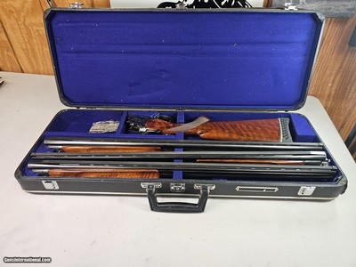 9017 Winchester 101
3 barrel skeet set, 20 gauge, 28 gauge, 410 gauge, pistol grip, vent rib, 13 1/2 LOP, 28” barrels, In correct case, 97%, great sk