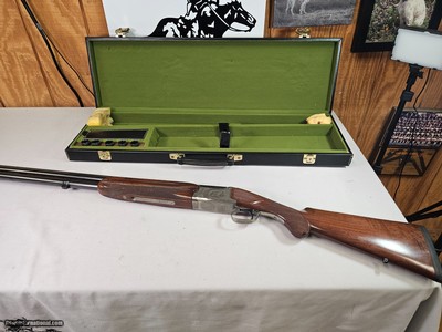 9023
Winchester 101 Pigeon Grade XTR Lightweight, 12 Gauge, 3”, Screw in chokes (X6-SK,IM,M, IC,F,X Full) 2 pouches and a wrench, Winchester butt pad