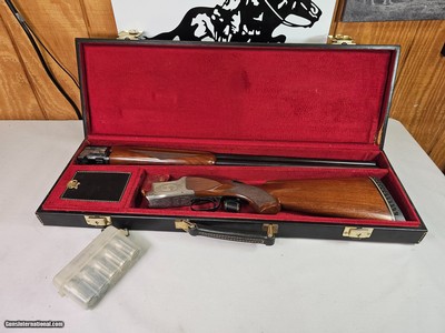 9024 Winchester 101XTR Lightweight, 12 Gauge, 27” Barrels, Screw in chokes, x5 Briley ( Full, Skeet, Skeet I, Mod, IMod), With Choke tool, Pachmayer b