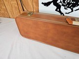 9027
Browning Hartmann shotgun case, It has the keys with it. Great condition case in and out! Up to a 30