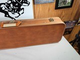 9027
Browning Hartmann shotgun case, It has the keys with it. Great condition case in and out! Up to a 30