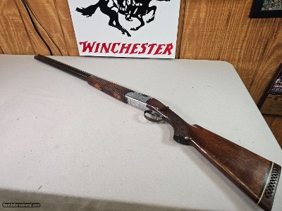 9072
Beretta Silver Snipe, 12 Gauge, 28” Barrels, Mod/FULL, Pistol Grip with cap, Pachmayer pad, LOP 13 1/2, Repaired Latch, has marks, loss of wood