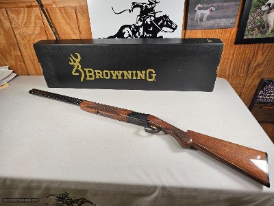 9090
Browning Citori, 16 Gauge, 2 3/4, 26” Barrels, 14 1/4 LOP, Invector Plus chokes, F/M, Butt plate, Vent Rib, Round Knob, 2 extra chokes, wrench,