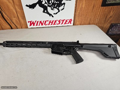 9100 Smith & Wesson M+P 10, 308 Cal, Performance center, optics ready, ambidextrous,
mag pull stock, picatinny rail, 99%.. NO MAG.. More pictures at