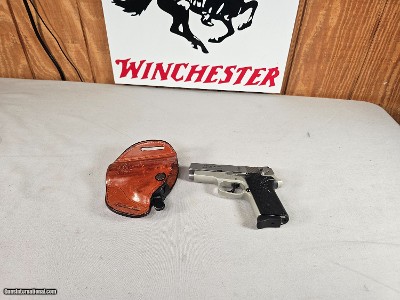 9095
Smith & Wesson 9085 9MM Stainless, 8 round mag, thumb release leather holster, 3 dot site, 98%, More pictures at dawsonsdoubles.com