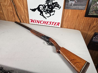 9113
Belgium Browning Superposed, pre war, 12 Gauge, 28” ribbed barrel, 14” LOP,
Mod/Full, Round Knob, long tang, Browning butt pad, 98% solid rib,