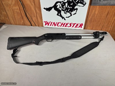 9117
Winchester Super X SXP Masin 12 Gauge pump tactical, Cylinder choke, 3” chamber, LOP 13 3/4, Hard Chrome plated, Ribbed forearm, Tru Glow Fiber