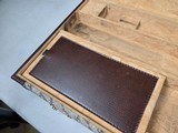 9185
Winchester Diamond Grade shotgun case. This is a rare case that will hold two barrels. Has been used. This case will hold up to 34” barrels. Mor - 25 of 25