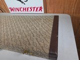 9185
Winchester Diamond Grade shotgun case. This is a rare case that will hold two barrels. Has been used. This case will hold up to 34” barrels. Mor - 2 of 25
