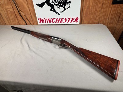 9195
Winchester Model 23 Pigeon XTR Lightweight, 12 Gauge 3”, 25.5 Barrels, 14 1/4 LOP, Winchester butt pad, Beautiful wood, straight
English stock