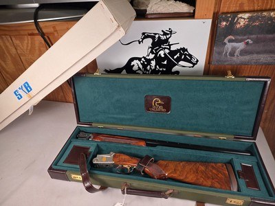 9196
SKB 605 20 Gauge, 28” barrels, NIB, Ducks Unlimited Shotgun, Screw in chokes X 3, and choke wrench, gold inlays, beautiful wood, butt pad, pist