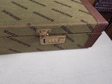 9218
Winchester green hard trunk style shotgun case, double barrel case, will hold two barrels up to 29”, beautiful like new condition. More pictures - 14 of 20