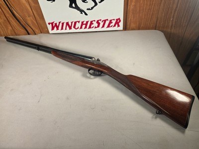9230
Darne R-Grade, made in France,
Engraved side by side shotgun, 27” barrels, made in the early 1900’s, 12 gauge, straight grip, sling swivels, so