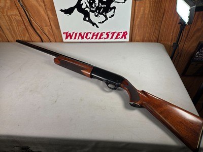 9249 Winchester Super X Model 1, 12 Gauge, Full Choke, 2 3/4, Pistol Grip with cap, Butt plate, 30 “ Barrel, 14 1/4 LOP, vent rib, crack in stock, Mor