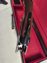 9261
Winchester 101 lightweight 20 Gauge, 27” barrels, 2 screw in Winchokes, IC/MOD, vent rib, round knob, 14 1/4 LOP, Comes with the correct box and - 11 of 25