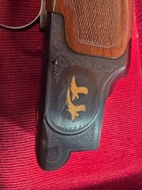 9261
Winchester 101 lightweight 20 Gauge, 27” barrels, 2 screw in Winchokes, IC/MOD, vent rib, round knob, 14 1/4 LOP, Comes with the correct box and - 12 of 25