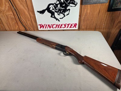 9271 Browning Citori 12 Gauge, 26” barrels, 2 2/3 and 3”, Invector chokes, IC/Mod, Browning butt pad, gold trigger, round knob, vent rib, More picture