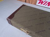 9281
Winchester 101 Quail Special hard shotgun case, Green, will hold up to a 28” barrel, red interior, only 500 made, great condition, More pictures - 4 of 16