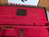 9281
Winchester 101 Quail Special hard shotgun case, Green, will hold up to a 28” barrel, red interior, only 500 made, great condition, More pictures - 13 of 16