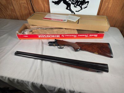 9294Winchester 23 Classic 12 Gauge, Like new in box with paperwork ! 26” Barrels, LOP 14 3/8, IC/Mod, 3” Chambers, Ejectors, Pistol Grip, factory bu