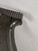 9327Glock model 17, faded OD Green,semi auto pistol 9mm ( 9x19), one 17 round magazine, fixed sites, all original, SN# HV602,More pictures at Da - Image 4 of 17
