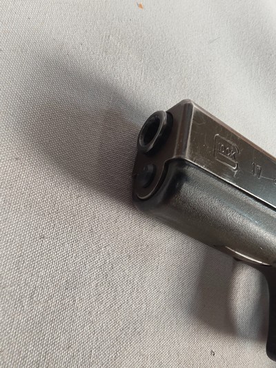 9327Glock model 17, faded OD Green,semi auto pistol 9mm ( 9x19), one 17 round magazine, fixed sites, all original, SN# HV602,More pictures at Da - Image 9 of 17