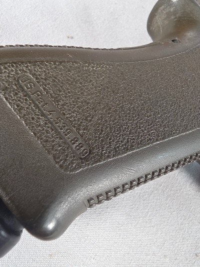 9327Glock model 17, faded OD Green,semi auto pistol 9mm ( 9x19), one 17 round magazine, fixed sites, all original, SN# HV602,More pictures at Da - Image 15 of 17