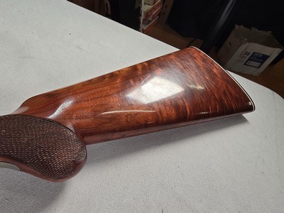9333Winchester 23 pigeon XTR, 12 gauge, 3” chambers, butt plate, round knob, ejectors, IC/ Mod, 14 1/4 LOP, 26” Barrels, Vent rib,More pictures at - Image 7 of 25