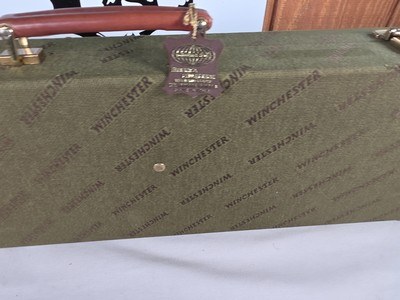 9336Winchester Hard trunk style shotgun case, Green, has keys, will hold up to a 28.5 barrel. For the Winchester Model 23 or 101, More pictures at D - Image 15 of 15