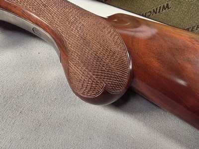 9338Winchester Model 23 Pigeon grade XTR, 20 gauge with screw in Winchokes, (Rare), comes with 4flush chokes, (Mod, Full, Skeet, IC), 3” chambers, - Image 6 of 25