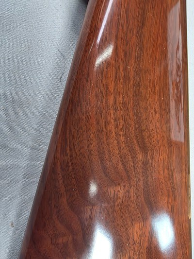 9339Winchester Model 23 Pigeon grade XTR, 20 gauge with screw in Winchokes, (Rare), comes with 3flush chokes, (Mod, Full, IC), 3” chambers, 26” ba - Image 4 of 25