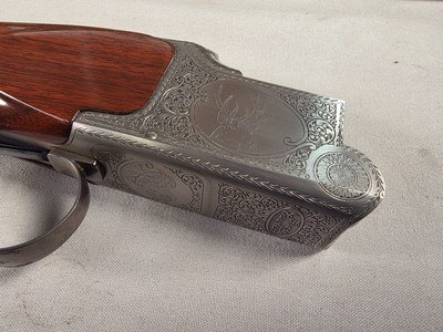 9340Winchester Grand European XTR over under Rifle, 30/06 over 30/06, made in 1994-1985, 23 1/3 blue steel barrel with iron sights and claw scope mo - Image 10 of 25