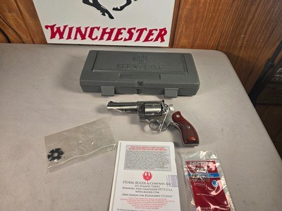 9350Ruger Red Hawk 45 Colt Auto, 4” Barrel, Wood Grips, adjustable site, revolver, stainless, With original plastic case, paperwork. More pictures a - Image 1 of 17