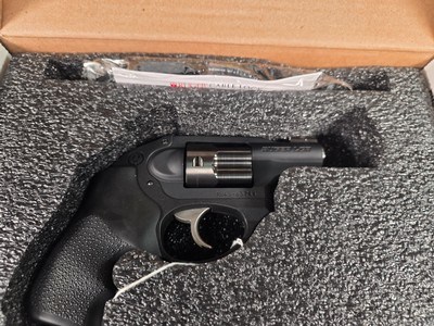 9352 Ruger LCR 38 Special +P, 2” Barrel, Black Polymer, 5 Shot, No hammer exposed, Rubber grips,More pictures AT DawsonsDoubles DOT COM - Image 4 of 15