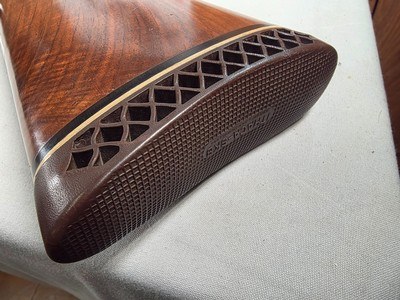 9365Ithaca trap model, 12 gauge, 2 3/4 chamber, vent rib, gold trigger, engraved, pistol grip, butt pad, 34” barrel, 14 1/4 LOP, ful choke single sh - Image 3 of 16