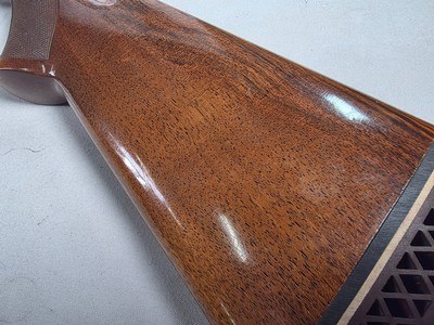 9364 Browning A5, Belgium, 20 gauge, 3” semi-auto, IC fixed choke, pistol grip, 25” barrel, 14 1/4 LOP, Butt Pad, gold trigger, vent rib,More pictur - Image 4 of 25