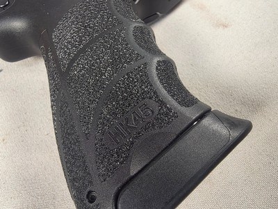 9346H &K 45, 45 auto, 5.5 barrel, 10 round mag, green high viz sight, rail on bottom for light or laser, in plastic box, More pictures at DawsonsDou - Image 11 of 13