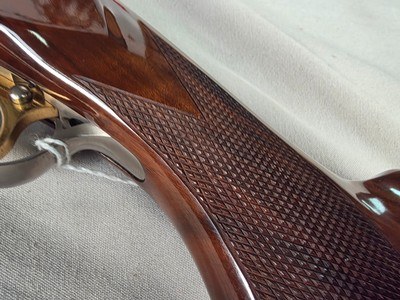 9375SKB 606 Ducks Unlimited Banquet, 12 Gauge, 28 Barrels, screw in chokes (2 SK, IC, M, F) wrench, and choke box, gold retriever with duck, pistol - Image 6 of 25