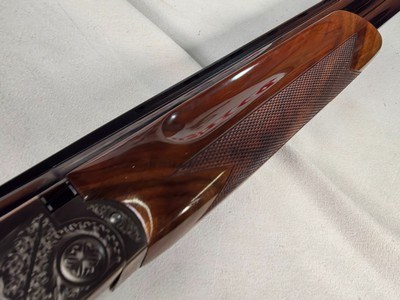 9375SKB 606 Ducks Unlimited Banquet, 12 Gauge, 28 Barrels, screw in chokes (2 SK, IC, M, F) wrench, and choke box, gold retriever with duck, pistol - Image 19 of 25