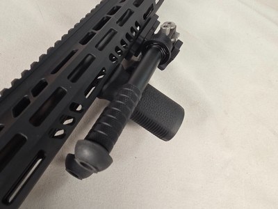9372Armalite AR 10, 103 GN 13, 7.62x51 / .308, 22” barrel, 4 LB single trigger, Ergo wide grip, light weight MBA, adjustable butt stock, Rapter char - Image 22 of 25