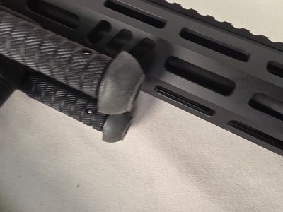 9372Armalite AR 10, 103 GN 13, 7.62x51 / .308, 22” barrel, 4 LB single trigger, Ergo wide grip, light weight MBA, adjustable butt stock, Rapter char - Image 16 of 25