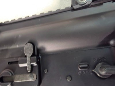 9372Armalite AR 10, 103 GN 13, 7.62x51 / .308, 22” barrel, 4 LB single trigger, Ergo wide grip, light weight MBA, adjustable butt stock, Rapter char - Image 14 of 25
