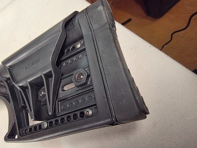 9372Armalite AR 10, 103 GN 13, 7.62x51 / .308, 22” barrel, 4 LB single trigger, Ergo wide grip, light weight MBA, adjustable butt stock, Rapter char - Image 7 of 25