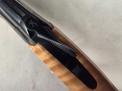 9393Browning 725 Sporting 12 Gauge, 30” Barrels, Screw in chokes (Sk,IC, MOD, IM, F) 2 extra triggers, vent rib, pistol grip, 14 3/4 LOP,choke wre - Image 15 of 25