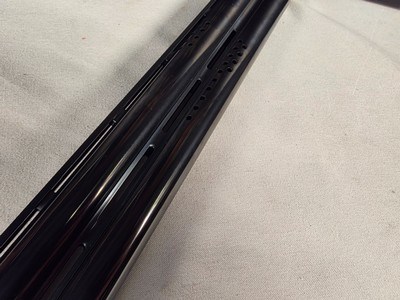 9393Browning 725 Sporting 12 Gauge, 30” Barrels, Screw in chokes (Sk,IC, MOD, IM, F) 2 extra triggers, vent rib, pistol grip, 14 3/4 LOP,choke wre - Image 18 of 25