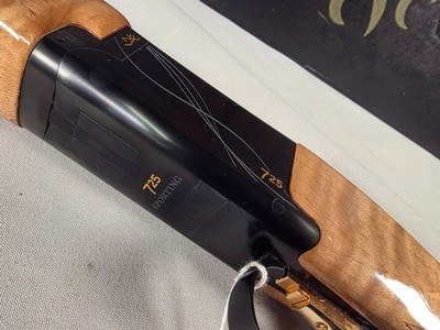 9393Browning 725 Sporting 12 Gauge, 30” Barrels, Screw in chokes (Sk,IC, MOD, IM, F) 2 extra triggers, vent rib, pistol grip, 14 3/4 LOP,choke wre - Image 8 of 25