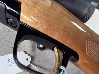 9397Browning Medallion, T-bolt, 300 Win Mag, 24” Barrels, 2 “ muzzle brake, rosewood caps, maple tiger stripped wood, AA+ stock, Leopold VX3HD 3.5x1 - Image 17 of 25