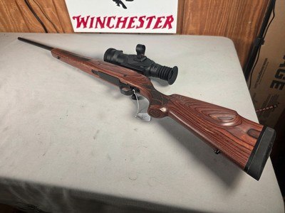 9391Weatherby Vanguard, 270 Caliber, Laminated stock, 24” barrel, cheek piece, bolt action, Sight Mark Wrath digital night vision scope, More pictur - Image 3 of 25