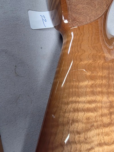 9392Browning 725Trap, 12 Gauge, 30” Barrels, Screw in choke, (sk, IC, M, IM, Full) 2 triggers, High Viz sights, tiger stiped wood, pistol grip ven - Image 4 of 21
